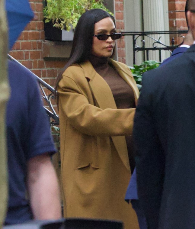New York, NY - Cassie Ventura was seen looking stoic as she made her way to court, as she is set to come face to face with her abusive ex, Sean ???Diddy??? Combs. She will take the stand for the first time today. Pictured: Cassie Ventura BACKGRID USA 13 MAY 2025 USA: +1 310 798 9111 / usasales@backgrid.com UK: +44 208 344 2007 / uksales@backgrid.com *UK Clients - Pictures Containing Children Please Pixelate Face Prior To Publication*