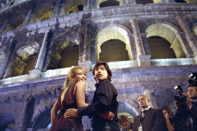 Editorial use only. No book cover usage. Mandatory Credit: Photo by W. Disney/Everett/REX/Shutterstock (417020q) LIZZIE MCGUIRE MOVIE, Hilary Duff, Yani Gellman, 2003 VARIOUS FILMS